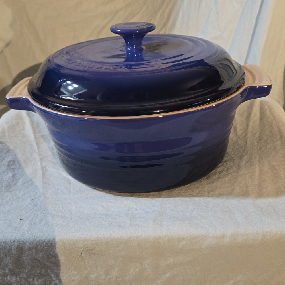 Le Creuset Deep Blue Cast Iron Dutch Oven 2 Quart